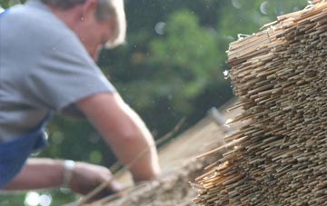 professional Widecombe In The Moor thatchers
